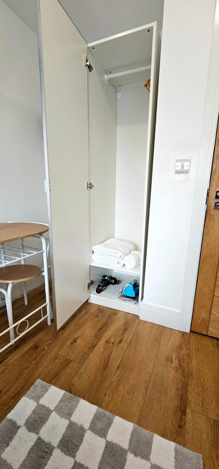 Claire Double Room London Bagian luar foto