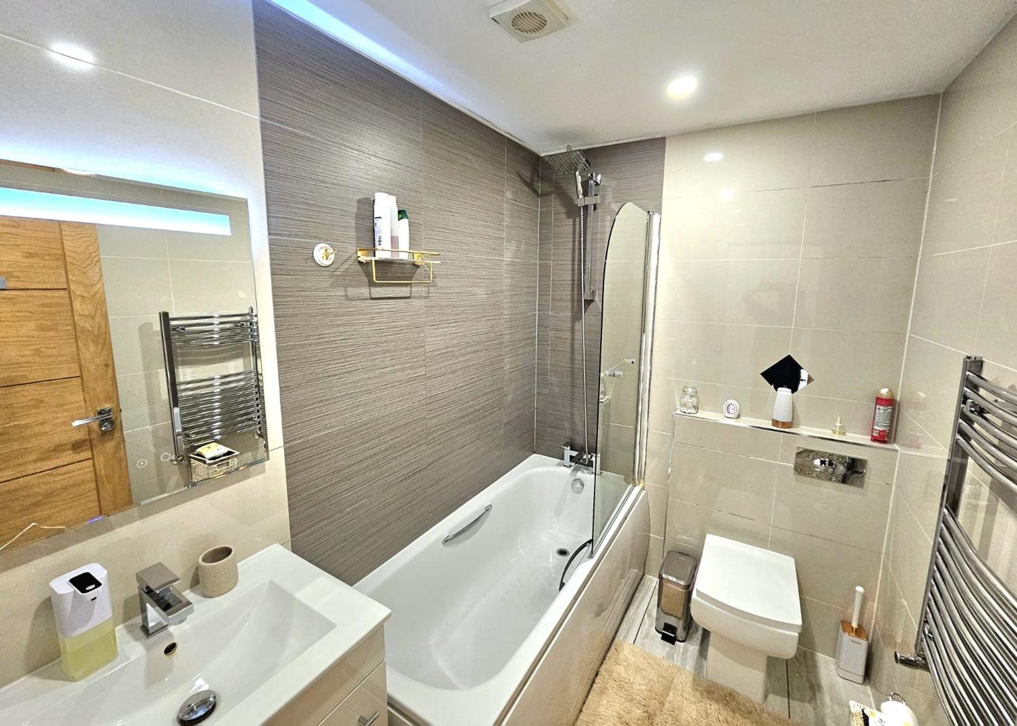 Claire Double Room London Bagian luar foto
